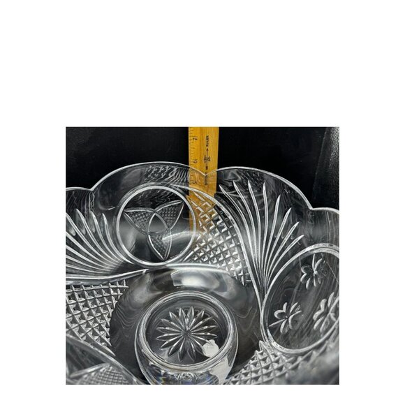 Waterford Cut Crystal The Heritage Of Ireland 10" Bowl With Scalloped Edge - Picture 9 of 11